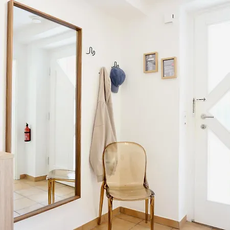 Apartment Stylisches Fuer Max 5 Personen In Naehe Zum Hbf Und Koblenzer-innenstadt *