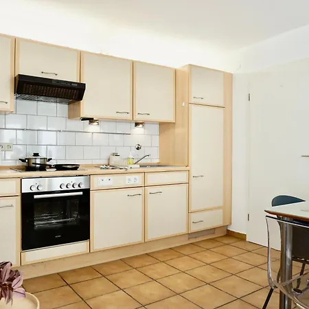 Stylisches Fuer Max 5 Personen In Naehe Zum Hbf Und Koblenzer-innenstadt Apartment *